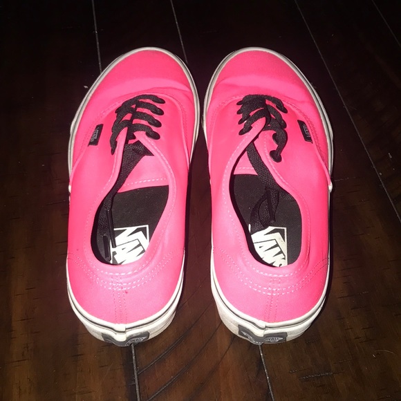 Vans - Picture 3 of 6